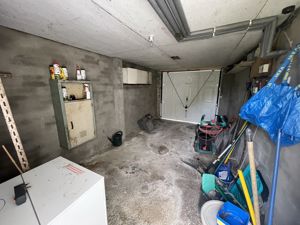 Garage- click for photo gallery